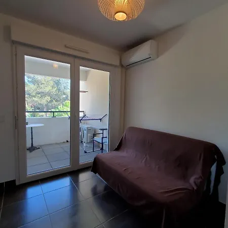 St Raphael Studio 30m2 Climatise 3 Personnes Pisci Διαμέρισμα Saint-Raphaël