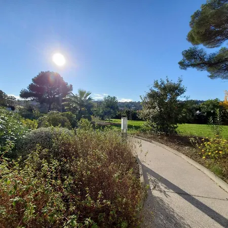 St Raphael Studio 30m2 Climatise 3 Personnes Pisci Saint-Raphaël