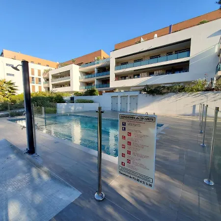 St Raphael Studio 30m2 Climatise 3 Personnes Pisci